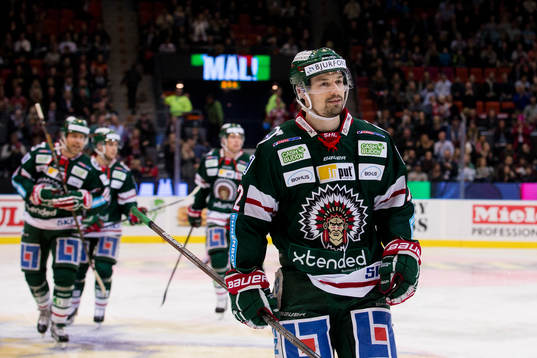 Frölundas Patrik Carlsson jublar