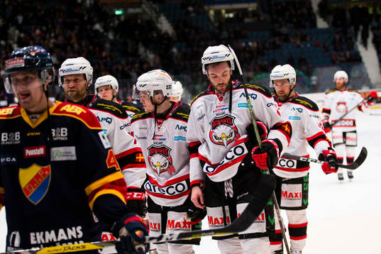 Malmö Redhawks Noah Welch deppar med övriga i Malmö