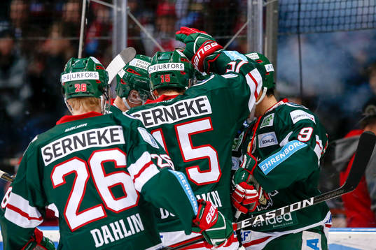 Frölundas Patrik Carlsson jublar