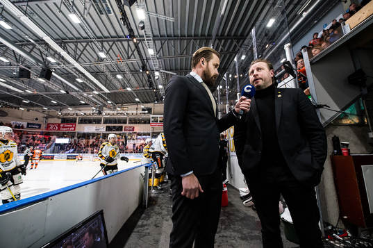 Sanny Lindström från Cmore intervjuar Skellefteås