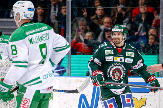 Frölundas Patrik Carlsson jublar
