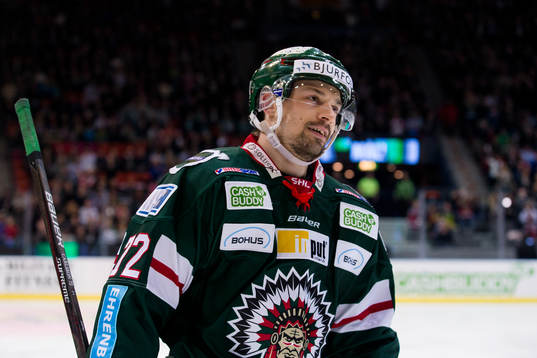 Frölundas Patrik Carlsson jublar