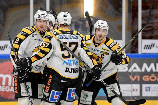 Skellefteås Jimmie Ericsson jublar
