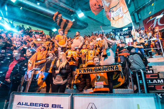 Karlskronas supportrar jublar