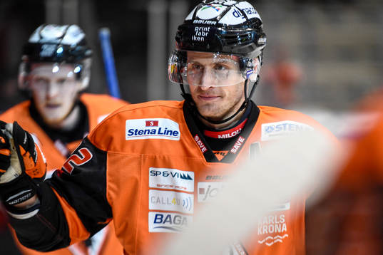 Karlskronas Alexander Bergström jublar