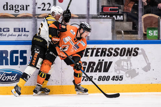 Karlskronas Morten Madsen  och Skellefteås Linus Lindström