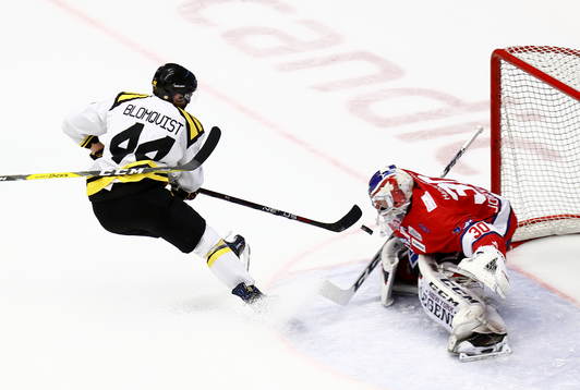 Brynäs Jacob Blomqvist och Linköpings målvakt Jacob