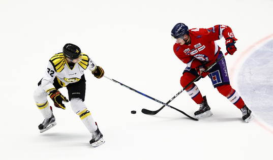 Brynäs Nick Johnson och Linköpings Henrik Törnqvist