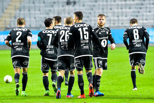 Rosenborgs spelare jublar