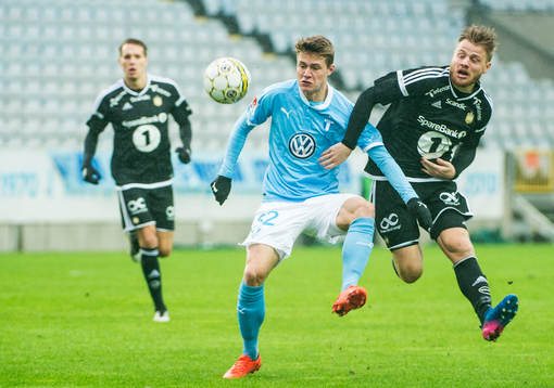 Malmö FFs Mattias Svanberg mot Rosenborgs Fredrik Midtsjø