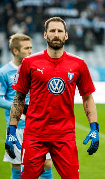 Malmö FFs målvakt Johan Wiland innan träningsmatchen i