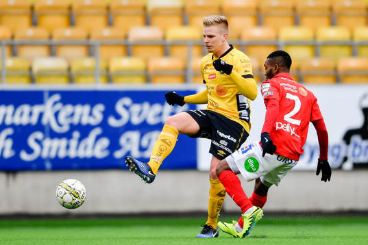 Elfsborgs Per Frick och Falkenbergs Enok Kwakwa