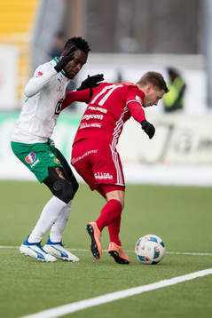 Hammarbys Gershon Koffie mot Östersunds Johan Bertilsson
