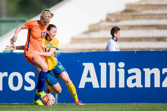 Hollands Kelly Zeeman och Sveriges Pauline Hammarlund