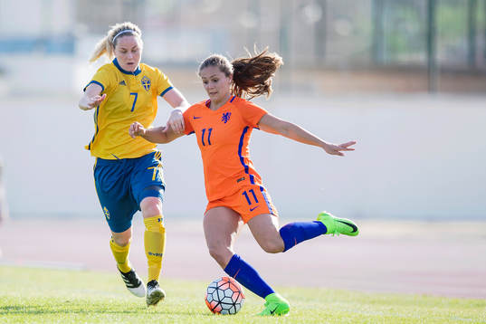 Sveriges Lisa Dahlkvist och Hollands Lieke Martens