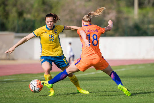 Sveriges Jessica Samuelsson och Hollands Jackie Groenen