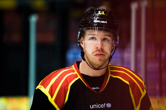 Brynäs Kevin Clark deppar före ishockeymatchen i SHL