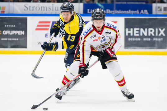 s Oscar Sundh mot Luleås Petter Emanuelsson