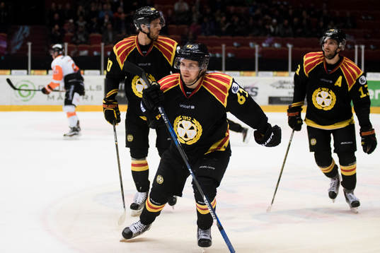 Brynäs Juuso Ikonen jublar