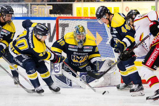 s Pär Arlbrandt, målvakt Linus Söderström och Mikko
