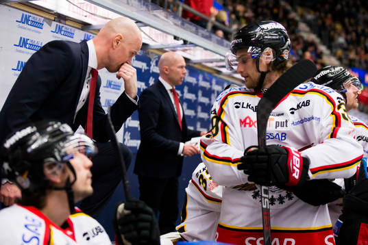 Luleås tränare Petter Lasu Nilsson och assisterande