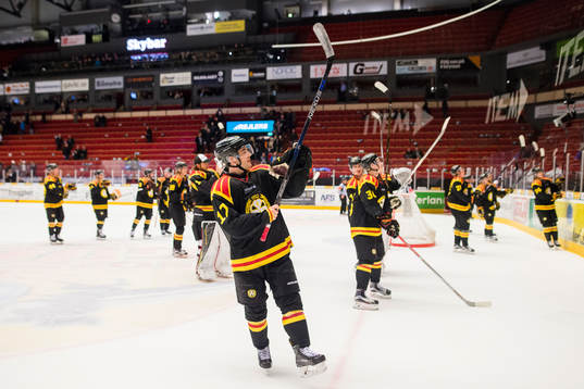 Brynäs Pathrik Westerholm jublar