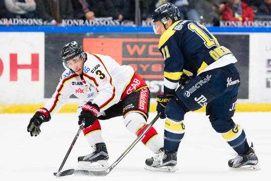 s Simon Önerud