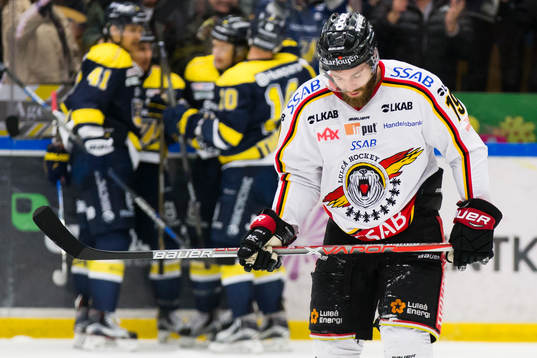 s Simon Önerud har gjort mål till 3-0