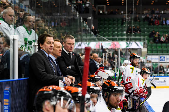 Örebros assiterande tränare Petri Liimatainen,