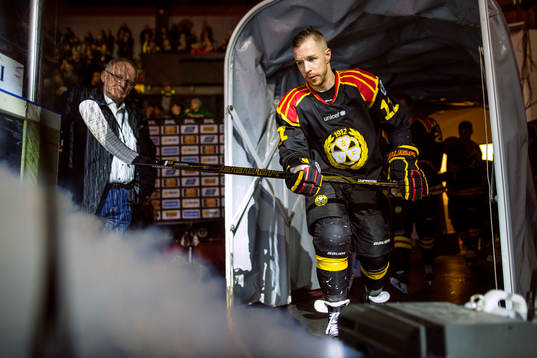 Bläddra bland fler bilder av Ishockey, SHL, Brynäs - Karlskrona