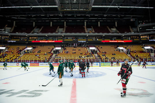 Färjestads och Malmö Redhawks värmer upp innan