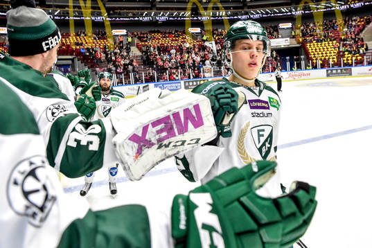 Färjestads Joel Eriksson Ek jublar