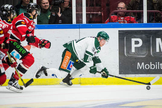 Färjestads Marcus Nilsson på fall