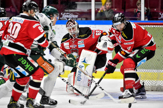 Färjestads Johan Ryno gör 2-4 bakom Malmö Redhawks