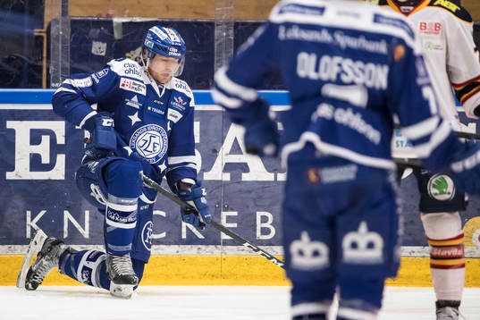 Leksands Joseph Piskula deppar i ishockeymatchen i SHL