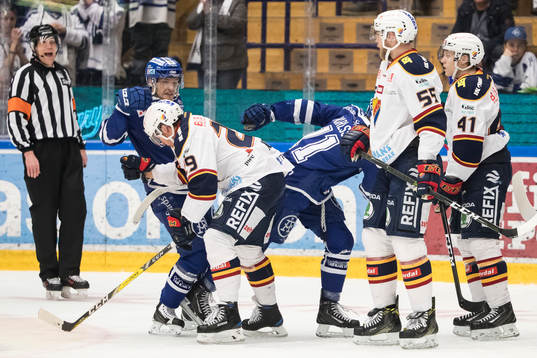 Leksands Johan Olofsson och Djurgårdens Matt Anderson och