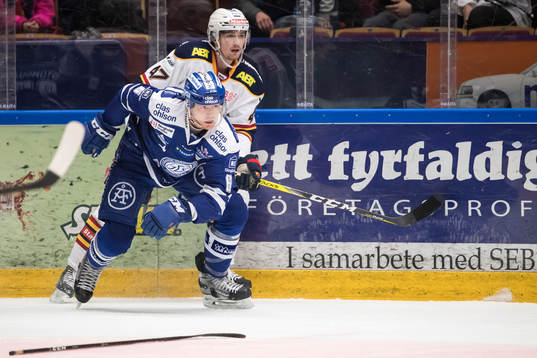 Leksands Joseph Piskula och Djurgårdens Linus Johansson i