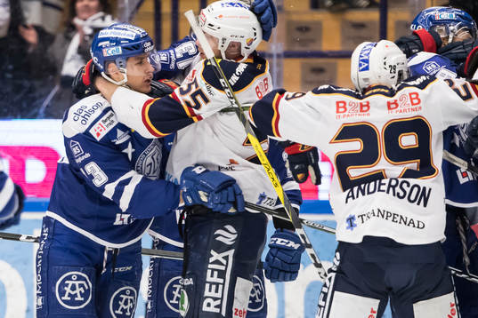 Leksands Jon Knuts och Djurgårdens Alexander Urbom i