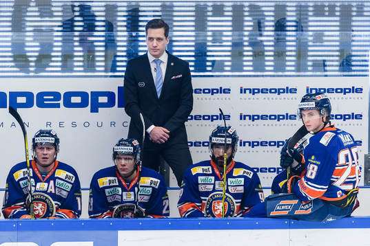 Växjös tränare Sam Hallam