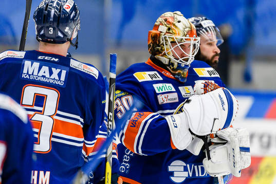 Växjös målvakt Joacim Eriksson deppar