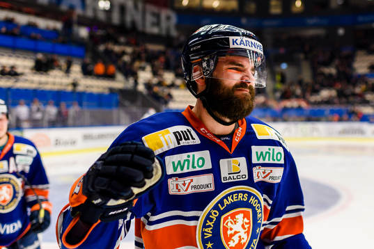Växjös Linus Fröberg jublar