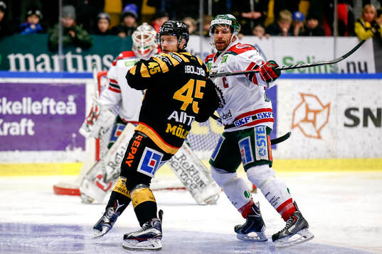 Skellefteås Oscar Möller och Frölundas Joel Lundqvist