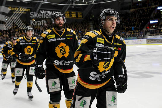 Skellefteås Joakim Lindström jublar