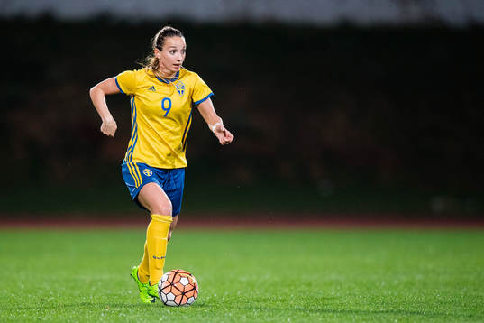 Sveriges Kosovare Asllani