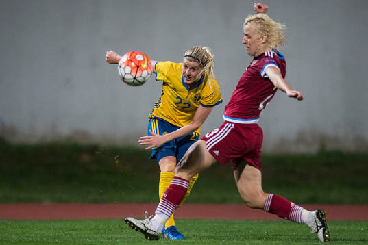 Sveriges Olivia Schough och Rysslands Elena Morozova