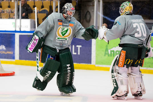 Färjestads målvakt Stefan Steen och målvakt Lars Haugen