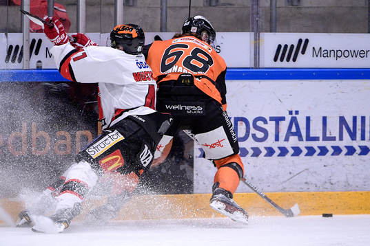 Örebros Joel Mustonen och Karlskronas Daniel Gunnarsson