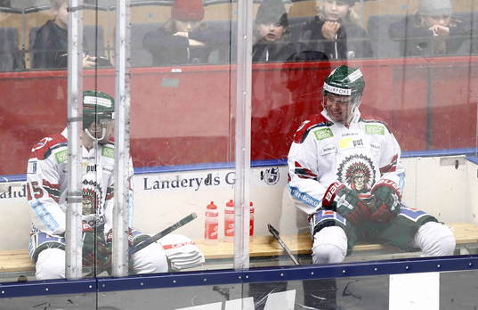 Frölunda har två spelare utvisade