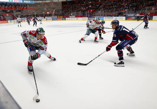 Frölundas Nicklas Lasu och Linköpings Anssi Salmela