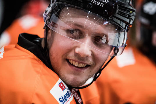 Karlskronas Emil Lundberg jublar